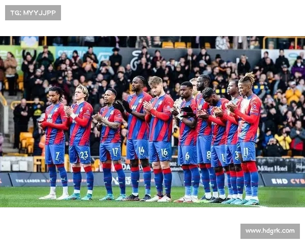 水晶宫连克利物浦曼城双雄勇夺社区盾与足总杯荣耀